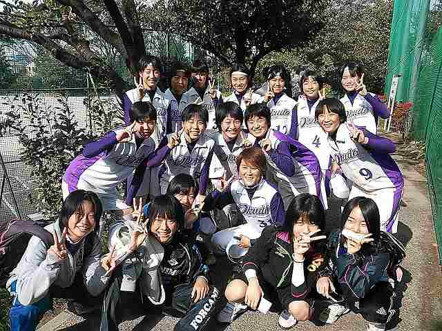 奥戸中学校女子ソフトボール部 様(東京都)【オリジナル昇華ベースボールシャツ/ソフトボール】 ツバメヤスポーツ(TEAM&TEAMS